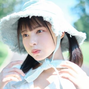 Amisa Miyazaki Instagram - 今年の夏は何する予定〜？？

Twitterにも同じもの載せたけどインスタにも🙌
・
そして！昨日のファンミのグッズで出されていた、ブロマイド10種とランダムチェキ、キャップが、オンラインでも販売されました！！是非チェックしてね🫶