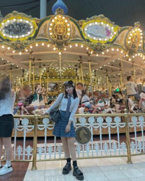 Amisa Miyazaki Instagram - この前韓国行ってきたけど本当に写真撮らなすぎてこれくらいしかない…笑旅行行く時プロのカメラマンさん連れていきたい気持ち😀
・
#ロッテワールド