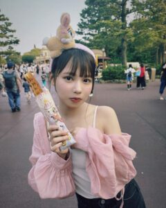 Amisa Miyazaki Instagram - フィルムカメラかわいい😀 この前フッ軽ディズニーしてきたよ。