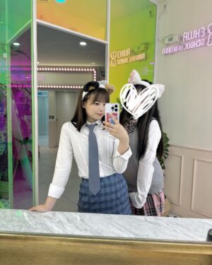 Amisa Miyazaki Instagram - この前韓国行ってきたけど本当に写真撮らなすぎてこれくらいしかない…笑旅行行く時プロのカメラマンさん連れていきたい気持ち😀
・
#ロッテワールド