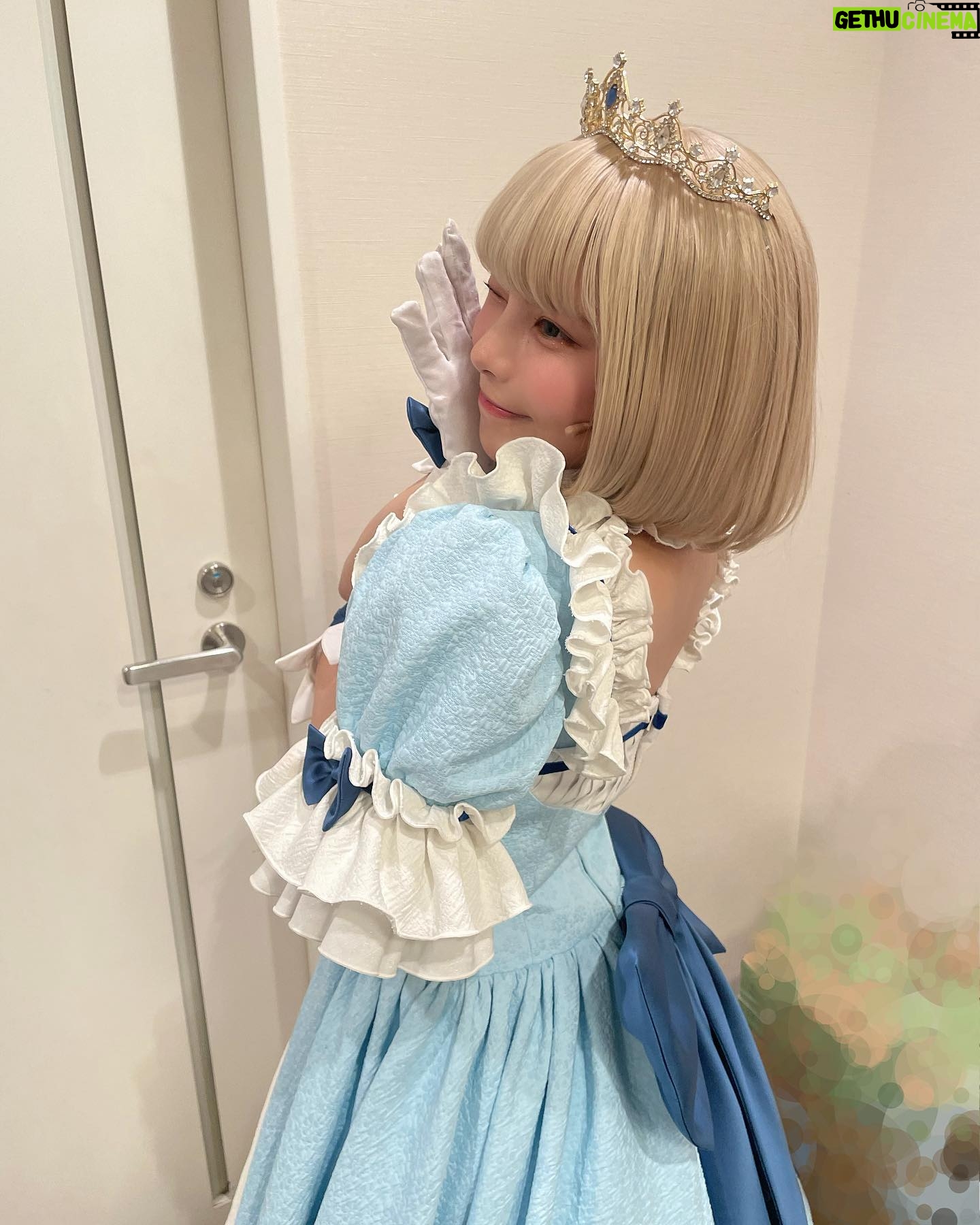 Amisa Miyazaki Instagram - 実は、先々週まで職業プリンセスでした👸 ・ 改めて舞台「ティアムーン帝国物語~断頭台(ギロチン)姫 on the stage~」ありがとうございました!! ・ 初めての舞台で、初主演で、初めてのことばかりなお仕事でしたが、心の底から楽しかったと叫びたいです!!初めての舞台が、この作品でこの舞台で良かったです🫶 ・ 良かったら感想聞かせてください💓