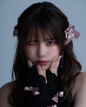 Amisa Miyazaki Instagram - 🖤×🎀 
・
ロングラスト投稿🙏
