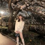 Amisa Miyazaki Instagram - 夜桜🌸 ・ #お花見 #夜桜 #中目黒