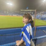 Amisa Miyazaki Instagram - 先日、友達に誘われて数年ぶりに野球観戦してきた⚾ 成人してから行くのは違う楽しみ方があるね🤟 ・ このタオルは友達からお借りたよー！ ・ ちなみにこの日は、ベイとヤクルトの試合だったけど宮崎さん今ここのファンだよ！って所がないので単純に試合を楽しく観戦してきました🤲