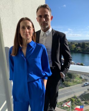Amparo Noguera Instagram - Muchas gracias por tantos años de buen cine Trigésimo Festival de Cine de Valdivia.
@ficvaldivia @marceloalonsoactor @rodrigoidd