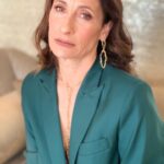 Amparo Noguera Instagram - Premios Platino foto @dan_g_rod de @estudiomatta para @agencialaluz Joyas @talisma_joyas traje @charlieandh @doloresgazitua