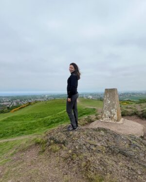 Amrita Puri Instagram - This beautiful hillside and nature reserve is just 20 minutes from the city centre. Edinburgh you’re gorgeous when the sun shines. 

📸 @gikgoolz 

#edinburghcity #saveourplanet