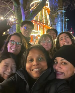 Amrita Puri Instagram - Life update alert- 
My first experience at a Christmas market. I cant tell you how excited I was. It was magical and made everything seem worth it. 
The cold, the endless assignments, all the hurdles at the start,feeling homesick every so often. (Winter is cold & dark gaizzz.) 
It’s been a hectic 2 months with major life changes . Going back to studying has been reallllly hard.  I miss home & my 🐶 so much. Getting a Masters degree and living in a new country has been on my bucket list since forever. And… I made it happen. Finally feeling like I got this…with a little help from my friends & lots of support from my amazing parents. ❤️ 🎄
(Love this little group of my classmates)