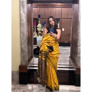 Amrita Puri Instagram - Black and yellow