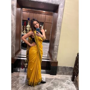 Amrita Puri Instagram - Black and yellow