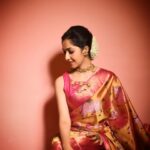 Amrita Chattopadhyay Instagram - 🌼✨ . . . . . . Shoot for @eisamay.digital Thank you @debleena_g15 📸 @sarkardebarshi19 💄 @makechayanup 🥻 @aparajitabanerjee_ #instamood #instagram #editorial #shoot #instagood