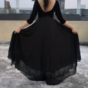 Amrita Chattopadhyay Instagram - Twirling in between a Brandshoot ✨

#reelitfeelit #reels #reelsinstagram #reelsinsta 

👗 @stylist_anu
📸 @sonam_makeupartist