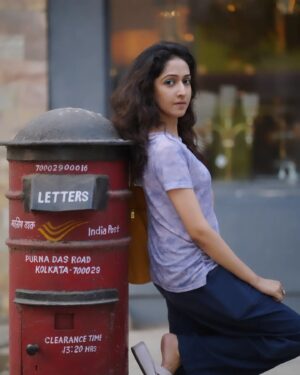 Amrita Chattopadhyay Instagram - ✨

📸 @that_cam_boy_official 

#instagood #instagram #summer #instamood #casual #streetphotography