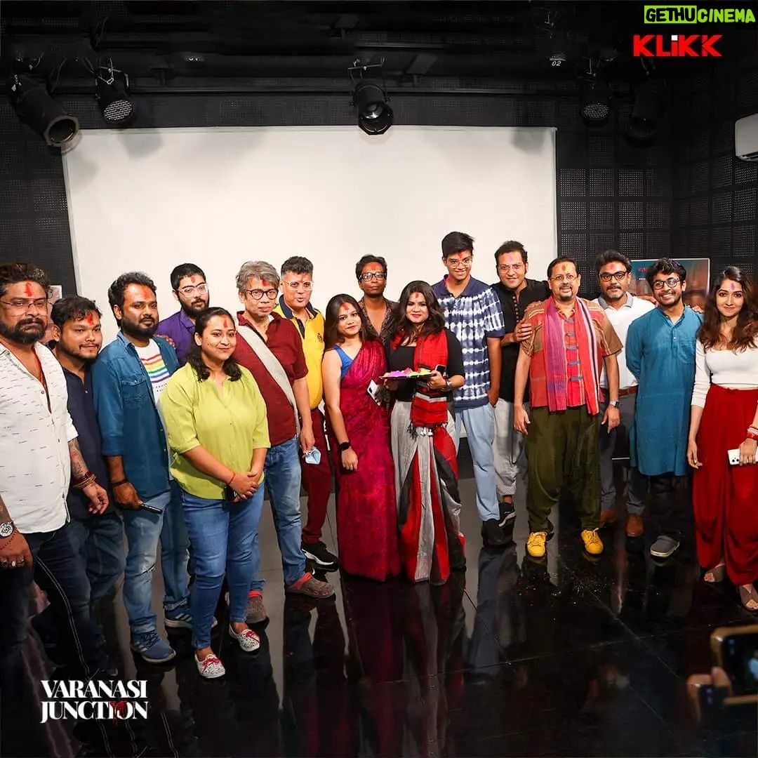Amrita Chattopadhyay Instagram - Celebrating 1 year of my Most favourite web work till date.. #VaranasiJunction ✨❤ Directed by @riingob Produced by @ohendrilabanerjee Streaming partner @klikk.tv With a Fantabulous Team, Cheers guys✨❤🤘🤘 #instagood #instagram #instamood #instawork