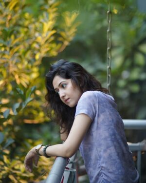 Amrita Chattopadhyay Instagram - Jhor asche naki?? 😅😇

📸 @that_cam_boy_official 

#noedit #nofilter #instamood #instasummer #instagram #green #nature #candid #candidshot #waitingforrain