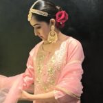 Amrita Chattopadhyay Instagram - Some SLB vibes... ✨ #throwback #worklife #event #jewelry #peach #rose #glam #tbt #instamood #instagram #instaphoto #instaphoto
