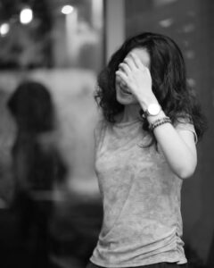 Amrita Chattopadhyay Instagram - 🍃✨ 📸 @that_cam_boy_official #instamood #instagram #instapost #instalove #summer #vibe #blackandwhitephotography #monochrome