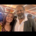 Amruta Subhash Instagram - My heart is full. Was fortunate to attend the premiere of this divine film’Shyamchi aai’ Most calm and peaceful piece of art written by my old friend Sunil sukthankar. He introduced me to the magic of cinema. I started my career by a short film directed by Sunil and #sumitrabhave called ‘chakori’ .I was very proud to watch yesterday’s film solely written by him and so beautifully! Shyam chi aai is a must watch for what it says and how it says. I was awestruck by all the performances especially by the actress who played the title role’shamchi aai’(Shyam’s Morher) Her name is Gauri and this happens to be her first film! Om Bhutkar is according to me one of the best actors I have seen in my life.His each performance leaves me speechless. Mind you I am not exaggerating he is beyond words. Sharva who plays chota Shyam and @_more.of.me_ who plays young shyam are excellent. @mesandeeppathak iand @sarangsathye are amazing.When each actor performs truthfully it’s the director who is seeking truth. I am proud of Sujay Dahake for the truth and subtlety in his taking and @dopvijay for excellent camera work. Hats off to the producers @amrutaarunrao for bringing this In theatres near you! श्यामची आई हे पुस्तक अगदी लहान असताना आजीनं वाचायला दिलं होतं.तेव्हाही ते वाचताना खूप रडले होते.काल त्यावर आधारित चित्रपट पहाताना मन पुन्हा एकदा झरझरून वाहीलं. माझा जुना मित्र सुनील सुकथनकर यानं लिहीलेली अप्रतीम संहीता आणि सुजय डहाकेचं सार्थ दिग्दर्शन यानं कालची संध्याकाळ अविस्मरणीय होऊन गेली. हा चित्रपट जे बोलतो आणि ज्या संयत सुरात बोलतो ते पाहून मी भारावून गेले.गौरी देशपांडेनं यात श्यामच्या आईची भूमिका केली आहे. तिच्या अभिनयातला संयम पाहून स्तिमित झाले.किती सच्चं काम, किती खरं! She stole my heart ❤️ओम भुतकर हा मी पाहीलेल्या काही सर्वोत्तम अभिनेत्यांपैकी एक आहे.त्याची प्रत्येक भूमिका मला भिडतेच भिडते. यात तो, शार्व आणि मयूर या तिघांनीही शाम समरसून जिवंत केला आहे. संदीप पाठक ,सारंग साठ्ये आणि ज्योती चांदेकर पण अप्रतीम! जेव्हा सगळेच कलाकार उत्तम कामं करतात तेव्हा त्याचं श्रेय दिग्दर्शकाचं असं मला वाटतं. सुजयनं एक क्षणही एकही कलाकार खोटा होऊ दिला नाही.Hats off! विजय मिश्रा चा कॅमेरा अप्रतीम. हा चित्रपट आमच्यापर्यंत पोचवल्याबद्दल निर्मात्या अमृता राव यांचे मनापासून आभार!हा सिनेमा पहायलाच हवा!