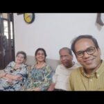 Amruta Subhash Instagram – आज मराठी भाषा दिन! मराठीतले दोन दिग्गज घरी अवतरले आज! मा. सई परांजपे आणि मा. दिलीप माजगावकर! माजगावकरांविषयी बोलावे तेवढे थोडेच.त्यांच्या राजहंस प्रकाशनाने मराठीत कितीतरी दर्जेदार पुस्तके काढली. आज मराठी भाषा दिनाच्या दिवशीच त्यांना भेटायचा योग यावा हा अपूर्व योगायोग आहे! सई मावशी बरोबर मी आणि संदेशनं मिळून ‘गुलाबी’ नावाचा लघुपट केला होता अनेक वर्षांपूर्वी. तो आज पुन्हा पाहीला. तिचे सिनेमे, नाटकं याविषयी भरपूर गप्पा झाल्या.ती किती कमाल फिल्ममेकर आहे! फार आनंद झाला या दोघांशी गप्पा मारुन❤️#मराठीभाषा #मराठीभाषादिन #मातृभाषा #कृतज्ञता