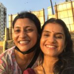 Amruta Subhash Instagram – Thank you for the love koko. Thank you for some of the best days of my life. I have always loved your talent from a distance. Seema gave me an opportunity to come closer to you not only as a director but as a person. While others are debating whether you are a better actor or a director.. l think you are both and much much more than that. That more is rare koko. After all these years in the industry I have seen many successful people but very few gave that ‘more’ that l am talking about.. how do I put that ‘more’ in words.. Thank for your unconditional love. Your large heart. I know very few people in Hindi industry.Even before #luststories2 came out I have seen you in some parties going out of your way and introducing me to some amazing people with so much affection. And in these parties sometimes there comes a time when you are alone and lost..In those times you have appeared from nowhere and asked me”Amruta are you ok? You want something.. come let’s dance!” The dance has begun koko.. yes..let’s dance! 
या क्षेत्रात येण्याच्या आधीपासून मी तिला पहात आले आहे. मिस्टर एंड मिसेस अय्यर पहिला आणि तिच्या प्रेमात पडले. तेव्हापासून तिच्याबरोबर काम करायचं स्वप्नंअखेर आयुष्यानं पुरं केलं. आत्ता लस्ट स्टोरीज तिनं दिग्दर्शित केलेल्या चित्रपटाचा भाग होताना जाणवलं, ती उत्तम अभिनेत्री आहे, दिग्दर्शिका आहे, त्याहूनही उत्तम माणूस आहे. मला नेहमीच प्रोजेक्ट्स पेक्षा माणसं महत्त्वाची वाटत आली आहेत. त्यामुळे एखादंप्रोजेक्ट खूप यशस्वी होऊनही जर त्या माणसांशी जुळलं नाही तर हिरमुसायला होतं. लस्ट स्टोरीज काल नेटफ्लिक्स वर रिलीज झाल्यापासून त्यातल्या आमच्या कथेला कालपासून इतकं प्रेम मिळतं आहे याच्या आनंदाइतकाच कोंकणासारखं माणूस आयुष्यात आलं साचा आनंद मोठा आहे. मी मराठीत जास्त काम केलं असल्यानं हिंदीतली फार कमी माणसं मला माहीत आहेत. कुठल्याही हिंदीतल्या पार्टयांना गेलं की मला फारशी माणसं माहीतीची नसतात. कोंकणा अशावेळांना माझा हात हातात घेऊन मला ओढत कुठेशी नेते आणि कुणाकुणाला माझ्याविषयी भरभरून काही सांगत रहाते. मधेच मी कुणाशी काय बोलावं हे न सुचून बाजूला उभं राहून माणसांना निरखत असते तेव्हा ही कुठुनशी अवतरते आणि विचारते,”ठीक आहेस ना? चल थोडा वेळ डान्स करुया?” डान्स सुरु झाला आहे कोको! खूप मजा येते आहे.. येत रहाणार आहे❤️
@konkona  #luststories2 @netflix_in