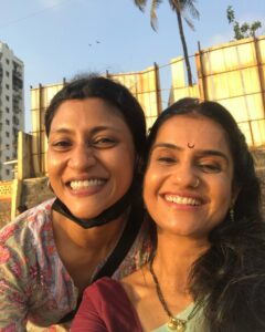 Amruta Subhash Instagram - Thank you for the love koko. Thank you for some of the best days of my life. I have always loved your talent from a distance. Seema gave me an opportunity to come closer to you not only as a director but as a person. While others are debating whether you are a better actor or a director.. l think you are both and much much more than that. That more is rare koko. After all these years in the industry I have seen many successful people but very few gave that ‘more’ that l am talking about.. how do I put that ‘more’ in words.. Thank for your unconditional love. Your large heart. I know very few people in Hindi industry.Even before #luststories2 came out I have seen you in some parties going out of your way and introducing me to some amazing people with so much affection. And in these parties sometimes there comes a time when you are alone and lost..In those times you have appeared from nowhere and asked me”Amruta are you ok? You want something.. come let’s dance!” The dance has begun koko.. yes..let’s dance! या क्षेत्रात येण्याच्या आधीपासून मी तिला पहात आले आहे. मिस्टर एंड मिसेस अय्यर पहिला आणि तिच्या प्रेमात पडले. तेव्हापासून तिच्याबरोबर काम करायचं स्वप्नंअखेर आयुष्यानं पुरं केलं. आत्ता लस्ट स्टोरीज तिनं दिग्दर्शित केलेल्या चित्रपटाचा भाग होताना जाणवलं, ती उत्तम अभिनेत्री आहे, दिग्दर्शिका आहे, त्याहूनही उत्तम माणूस आहे. मला नेहमीच प्रोजेक्ट्स पेक्षा माणसं महत्त्वाची वाटत आली आहेत. त्यामुळे एखादंप्रोजेक्ट खूप यशस्वी होऊनही जर त्या माणसांशी जुळलं नाही तर हिरमुसायला होतं. लस्ट स्टोरीज काल नेटफ्लिक्स वर रिलीज झाल्यापासून त्यातल्या आमच्या कथेला कालपासून इतकं प्रेम मिळतं आहे याच्या आनंदाइतकाच कोंकणासारखं माणूस आयुष्यात आलं साचा आनंद मोठा आहे. मी मराठीत जास्त काम केलं असल्यानं हिंदीतली फार कमी माणसं मला माहीत आहेत. कुठल्याही हिंदीतल्या पार्टयांना गेलं की मला फारशी माणसं माहीतीची नसतात. कोंकणा अशावेळांना माझा हात हातात घेऊन मला ओढत कुठेशी नेते आणि कुणाकुणाला माझ्याविषयी भरभरून काही सांगत रहाते. मधेच मी कुणाशी काय बोलावं हे न सुचून बाजूला उभं राहून माणसांना निरखत असते तेव्हा ही कुठुनशी अवतरते आणि विचारते,”ठीक आहेस ना? चल थोडा वेळ डान्स करुया?” डान्स सुरु झाला आहे कोको! खूप मजा येते आहे.. येत रहाणार आहे❤️ @konkona #luststories2 @netflix_in