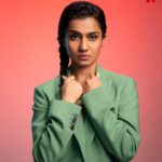 Amruta Subhash Instagram - Mirror, mirror on the wall, who’s the hottest of them all? 😍🪞 Find the answers in #LustStories2, NOW STREAMING! #LustStories2OnNetflix #RBalki @konkona #SujoyGhosh @iamitrsharma @neena_gupta @mrunalthakur @angadbedi @tillotamashome @amrutasubhash @tamannaahspeaks @itsvijayvarma @kajol @kumudkmishra @rsvpmovies @flyingunicornfilms @ronnie.screwvala @ashidua @pashanjal @reel_anushka