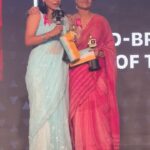 Amruta Subhash Instagram - This is one of the most unique awards I have got❤️Cause I got it along with my sweetheart @tillotamashome❤️ Dearest @konkona missed you so much! Thank you so much @realbollywoodhungama for awarding Tilu and l together. Thank you jury it was very exciting to see that you considered Tilu and l as one actor. Yes.. our characters Ishita and Seema complete each other in one sense. Cheers to women complimenting each other. Women being there for each other. ❤️Thank you @jimsarbhforreal for shooting this video and cheering for us. Love always ❤️Thank you @anavila_m for this lovely saree and blouse! Loved it so much❤️ काल तिलोत्तमा शोम आणि मला #luststories2 मधल्या आमच्या कामासाठी एकत्र बक्षीस मिळालं. खूप आनंद झाला . आम्हादोघींना परीक्षकांनी अशा सुंदर रितीनं एकरूप केलं..❤️इशिताआणि सीमा दोघी त सिनेमात एकमेकींना परिपूर्ण करतात आणि म्हणून हे बक्षीस फार मोलाचं वाटलं.