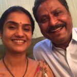 Amruta Subhash Instagram - Ok got so many messages asking me who played my husband in the film❤️ Si happy that my old friend Shrikant Yadav @yadavshrikant is getting so much praise for this role! He is a fantastic actor, you must have seen him in #jalsa as a cop or also in #familyman . He has played my colleague‘s role in Marathi film #killa . Apart from being a superb actor he is a great human being ❤️Let me take this opportunity to express my gratitude towards him for his kindness and support throughout the #luststories2 shoot.He is such a such a pure and gentle soul.. just like Seema’s husband Kamal in the film.We have been lucky to have him as kamal. @konkona @tillotamashome hai na? श्रीकांत यादव हे नाव मराठी प्रेक्षकांना अपरिचित नाही. लस्ट स्टोरीज मधे त्यानं नाझ्या नवऱ्याची भूमिका इतकी अप्रतिम केली आहे की गेले २ दिवस अनेक हिंदीतल्या कलाकार दिग्दर्शकांचे मला श्रीकांत चं कौतुक करायला फ़ोन येत आहेत. माझे आणि त्याचे यातले प्रसंग खूप आव्हानात्मक होते आणि श्रीकांत च्या शांत आधारामुळे ते प्रसंग मी मोकळेपणानं वठवू शकले. श्रीकांत, तुझे मनापासून आभार. आणि कृतज्ञता❤️तू चित्रपटातल्या कमल इतकाच समंजस आणि प्रेमळ आहेस.❤️ @yadavshrikant