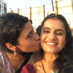 Amruta Subhash Instagram - Thank you for the love koko. Thank you for some of the best days of my life. I have always loved your talent from a distance. Seema gave me an opportunity to come closer to you not only as a director but as a person. While others are debating whether you are a better actor or a director.. l think you are both and much much more than that. That more is rare koko. After all these years in the industry I have seen many successful people but very few gave that ‘more’ that l am talking about.. how do I put that ‘more’ in words.. Thank for your unconditional love. Your large heart. I know very few people in Hindi industry.Even before #luststories2 came out I have seen you in some parties going out of your way and introducing me to some amazing people with so much affection. And in these parties sometimes there comes a time when you are alone and lost..In those times you have appeared from nowhere and asked me”Amruta are you ok? You want something.. come let’s dance!” The dance has begun koko.. yes..let’s dance! या क्षेत्रात येण्याच्या आधीपासून मी तिला पहात आले आहे. मिस्टर एंड मिसेस अय्यर पहिला आणि तिच्या प्रेमात पडले. तेव्हापासून तिच्याबरोबर काम करायचं स्वप्नंअखेर आयुष्यानं पुरं केलं. आत्ता लस्ट स्टोरीज तिनं दिग्दर्शित केलेल्या चित्रपटाचा भाग होताना जाणवलं, ती उत्तम अभिनेत्री आहे, दिग्दर्शिका आहे, त्याहूनही उत्तम माणूस आहे. मला नेहमीच प्रोजेक्ट्स पेक्षा माणसं महत्त्वाची वाटत आली आहेत. त्यामुळे एखादंप्रोजेक्ट खूप यशस्वी होऊनही जर त्या माणसांशी जुळलं नाही तर हिरमुसायला होतं. लस्ट स्टोरीज काल नेटफ्लिक्स वर रिलीज झाल्यापासून त्यातल्या आमच्या कथेला कालपासून इतकं प्रेम मिळतं आहे याच्या आनंदाइतकाच कोंकणासारखं माणूस आयुष्यात आलं साचा आनंद मोठा आहे. मी मराठीत जास्त काम केलं असल्यानं हिंदीतली फार कमी माणसं मला माहीत आहेत. कुठल्याही हिंदीतल्या पार्टयांना गेलं की मला फारशी माणसं माहीतीची नसतात. कोंकणा अशावेळांना माझा हात हातात घेऊन मला ओढत कुठेशी नेते आणि कुणाकुणाला माझ्याविषयी भरभरून काही सांगत रहाते. मधेच मी कुणाशी काय बोलावं हे न सुचून बाजूला उभं राहून माणसांना निरखत असते तेव्हा ही कुठुनशी अवतरते आणि विचारते,”ठीक आहेस ना? चल थोडा वेळ डान्स करुया?” डान्स सुरु झाला आहे कोको! खूप मजा येते आहे.. येत रहाणार आहे❤️ @konkona #luststories2 @netflix_in