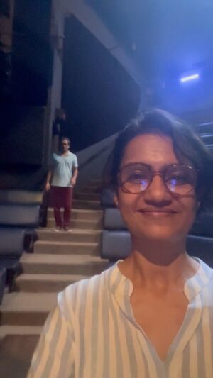 Amruta Subhash Instagram - We have reached this divine space called @prithvitheatre ❤️My heart is full with gratitude and happiness ❤️ Stage is our home. @sandeshkulkarni.small.s and l .. we belong here. See you today and tomorrow 5 pm and 8.30 pm at @prithvitheatre !Come and watch our Hindi play @phirsehoneymoon ! See you there❤️ book your tickets on @bookmyshowin 
हम पृथ्वी पोहोच चुकें हैं! मन आनंद से भरा हुआ है! रंगमंच हमारा घर ही लगता है. हम घर आ गयें हैं.. आप भी जरुर पधारिये! आज और कल ५ बजे और ८.३० बजे❤️ हमारा नाटक फिरसे हनिमून देखने आईये, पृथ्वी थिएटर में❤️