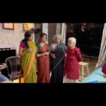 Amruta Subhash Instagram – मुक़्तसरसी बात है..तुमसे प्यार है.. तुम्हारा इंतजार है.. तुम पुकार लो..This song haunts me.. what an amazing melody and words.. #diwalidiaries #musicaldiwali 
आमच्या संगीत दिवाळीतलं हे पुढचं गाणं.. आम्हा सर्वांचंच अतिशय आवडतं.. त्याचे शब्द.. संगीत.. आवाज.. सगळंच भारून टाकणारं.. गूढ . सलील तुझ्या पेटीच्या सुरानी ही गूढता अजूनच गहीरी झाली..❤️
@ash_winideshpande