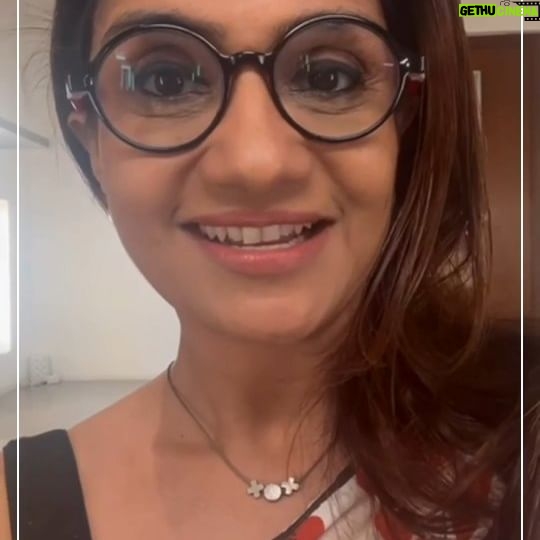 Amruta Subhash Instagram - चित्रपट, मालिका आणि नाटक या माध्यमांत काम करणाऱ्या अभिनेत्री, लेखिका, गायिका अमृता सुभाष मराठी तसेच हिंदी सिनेसृष्टीतही आपला ठसा उमटवताना दिसतात. त्यांनी शूट अ शॉर्ट कार्यशाळेत भाग घेतला होता. त्याविषयीचे अनुभव त्यांनी व्यक्त केले. Contact- 8600918147, 9881978305, 9167677801, 8850635647, 7875542294 . . #AmrutaSubhash #shootashort #workshops #filmmaking #umeshkulkarni #samarnakhate #pune