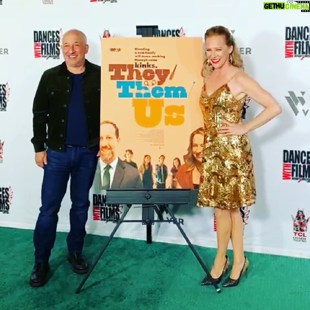 Amy Hargreaves - 1.6K Likes - Swipe bc I'm on the poster