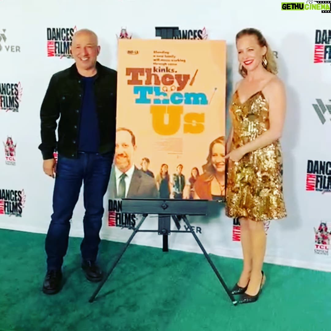 Amy Hargreaves - 1.6K Likes - Swipe bc I'm on the poster