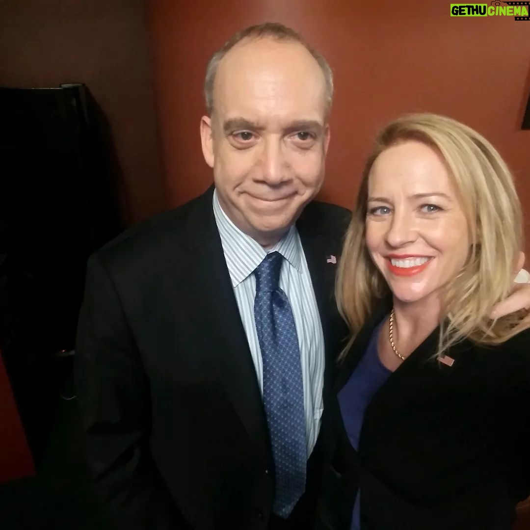 Amy Hargreaves - 1.7K Likes - Spent a fun few overnights recently with the @sho_billions gang filming in the majestic NY State Senate building--
Loved reuniting with some fave NY actor friends as well as @sho_homeland director
#DanAttias
Swipe right for some practice gavel-whacking