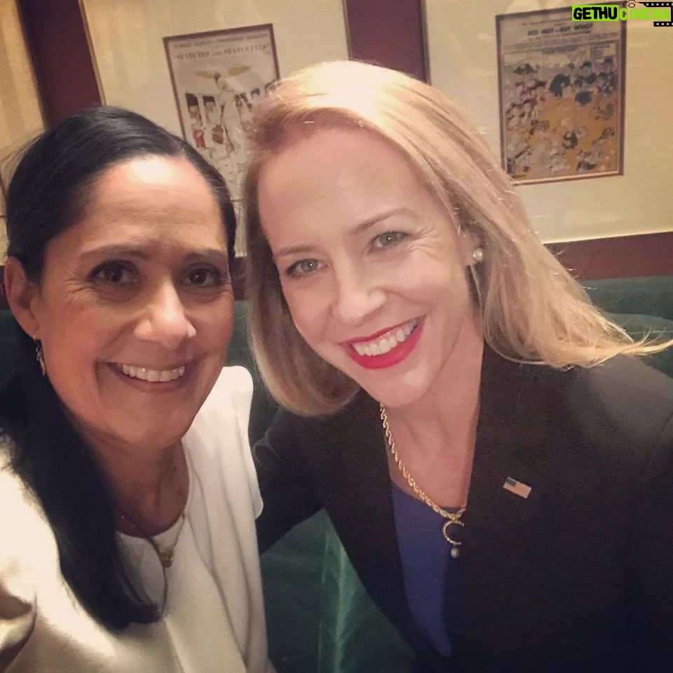 Amy Hargreaves - 1.7K Likes - Spent a fun few overnights recently with the @sho_billions gang filming in the majestic NY State Senate building--
Loved reuniting with some fave NY actor friends as well as @sho_homeland director
#DanAttias
Swipe right for some practice gavel-whacking