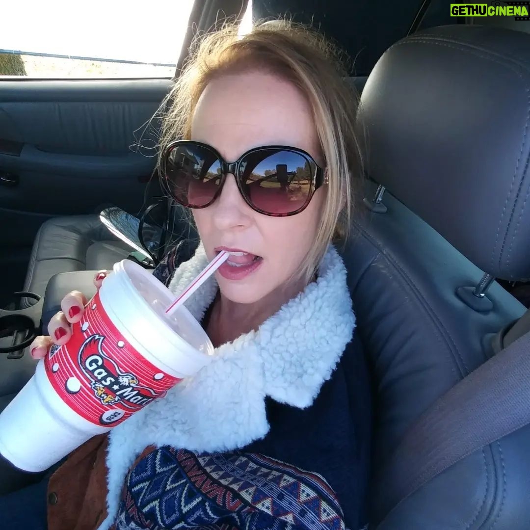 Amy Hargreaves - 1.1K Likes - We had a time
somewhere outside
St. Louis, Missouri
@hungrydogblues