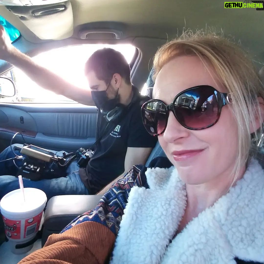 Amy Hargreaves - 1.1K Likes - We had a time
somewhere outside
St. Louis, Missouri
@hungrydogblues