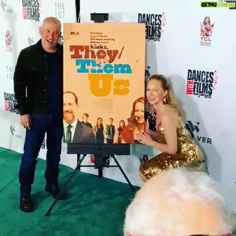 Amy Hargreaves - 1.6K Likes - Swipe bc I'm on the poster
