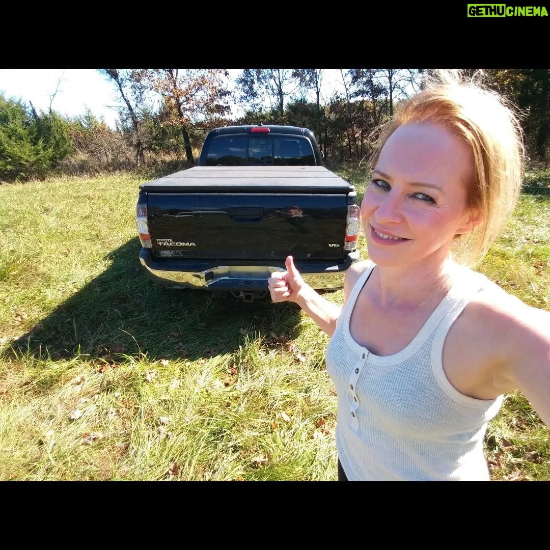 Amy Hargreaves - 1.1K Likes - We had a time
somewhere outside
St. Louis, Missouri
@hungrydogblues