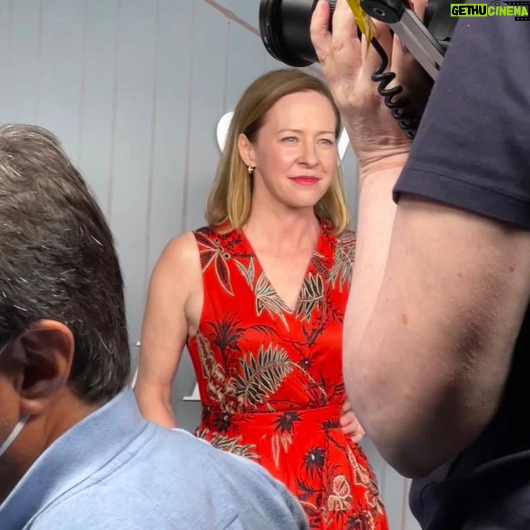 Amy Hargreaves - 1.2K Likes - On the red carpet
in a red dress
wondering if you've seen #surface yet
Its pretty darn good
plus it has @francoisarnaud 🔥