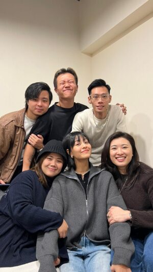 Amy Lo Instagram - ⁌ 1 Take • No Edits • FOOLYA虎牙 ⁍ 

We were using the Lewitt LCT 440 @lewittaudio to record, can you hear the difference~?😗

今次我地錄音用左Lewitt LCT 440 @lewittaudio ，你地聽唔聽到聲音有咩分別呢？

VSing有新女團員‼️
啊啊啊！睇錯左，原來係Amy @lqamy Amy把聲好溫柔好好聽😍❤️

 《沉船餐廳》
@foolyathefools
@leunggchi
@903ahjeng

A Cappella Arrangement: @vincentcheung_ 

#vsingofficial #vsing #lewitt #lct440 #vocalband #acappella #acappellahk #music #hk #popmusic #hongkong #cantopop #amylo #盧慧敏 #無伴奏 #無伴奏合唱 #香港 #本地 #樂壇 #沉船餐廳 #阿正 #梁子 #foolya虎牙 #唱歌 #廣東話歌