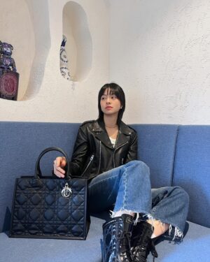 Amy Lo Instagram - New year, READiness in new Dior book tote.

@Dior
#DiorBookTote