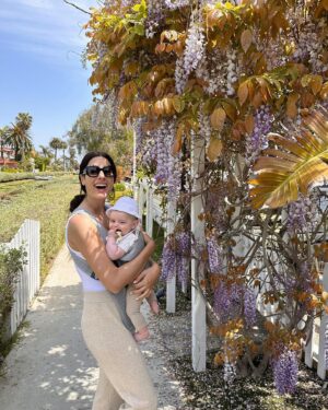 Amy Maghera Instagram - Me and my babe and the wisteria 💜 📷- @_anyajo