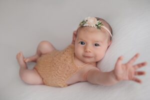 Amy Maghera Instagram - Baby girl!💕 Currently laughing in her sleep in my arms! ☺️ 📷 @cgphotographyla