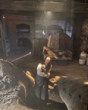 Amy Manson Instagram - Well I didn’t think I’d be writing this so soon, nor did I believe on beginning this journey three years ago, that we’d be hit with anymore sucker punches if we tried, but it was a testament to all the determined cast and crew, who kept morale alive, that we were able to find a semblance of closure. 
From day one until the last we showed up as a team, as a family, and a damned talented bunch at that. I was honoured to share a space with you all daily. 
I owe huge gratitude to @chrisblundellmakeupandhair and @micheleclapton who went above and beyond to collaborate on such a crazy creative journey. The labour of love was a daily mindf*k.
Lastly, thank you to the fans who continue to support. I hope you enjoy the final bow. 
All episodes are now out today in the US on TUBI and coming to ROKU in the UK/Europe in spring. Big love NEVERS fam 🖤 #thenevers #maladie