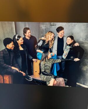 Amy Acker Instagram - Love this cast and any chance to spend a day with these wonderful people, so here’s a few more from @thewatchfuleye at the @official_tca @freeform @hulu 📷@iheartmaarten 💇‍♀️@sacsha_breuer 💄@mikomakeup