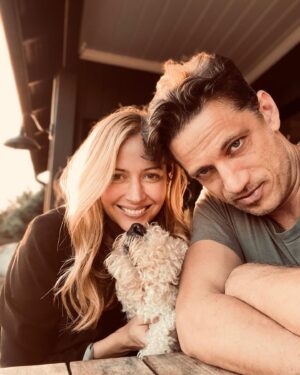 Amy Acker Instagram - Happy Father’s Day!  Lucky to have learned from and love 3 of the best ❤️ @jimmycarp #rodney #tony