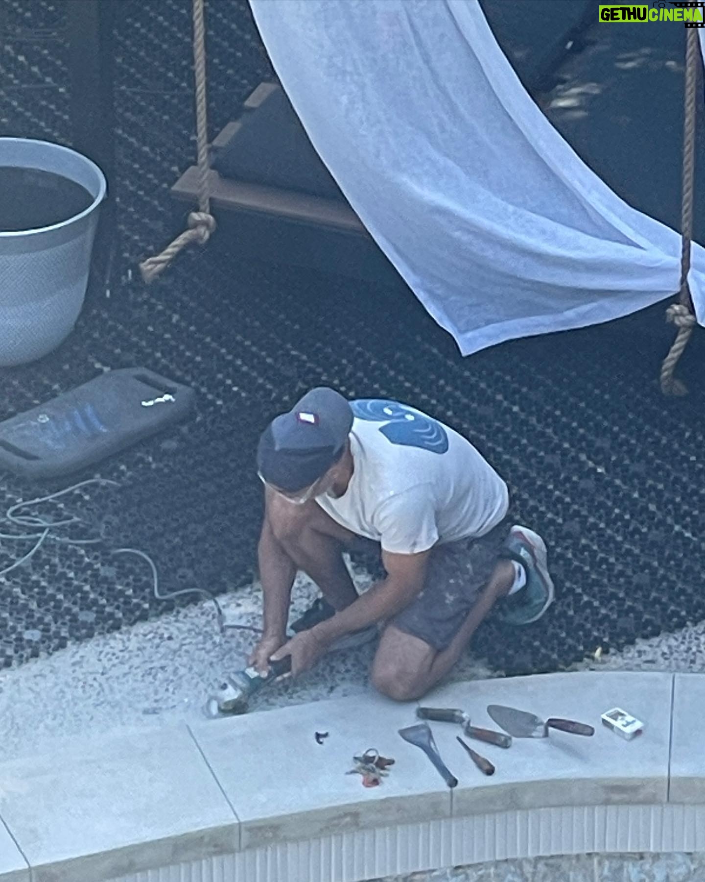 Amy Acker Instagram - Husband appreciation post- @jimmycarp has been working so insanely hard making us the most beautiful yard in time for the summer. He has done carpentry, electric, gardening. Carried so many heavy things down so many flights of stairs. He built everything I drew on scraps of paper and made it all look so gorgeous! I love you💕 thank you for everything you do for me and our family!!