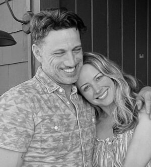 Amy Acker Instagram - 20 years and still smiling 🥰 Happy anniversary @jimmycarp! I love you ❤️